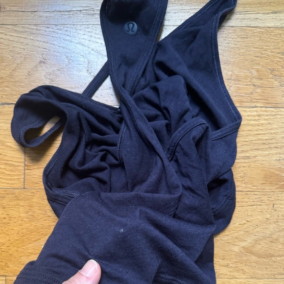 navy Lululemon racerback tank (size: 2) - Picture 5 of 8